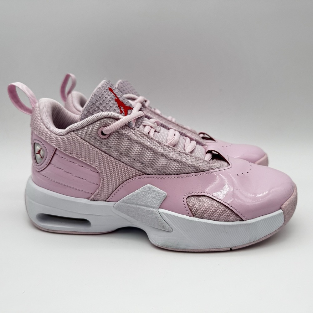 Nike Jordan Max Aura 6 Size 5y Youth Kids Pink White Sneakers Shoes FQ8297-600